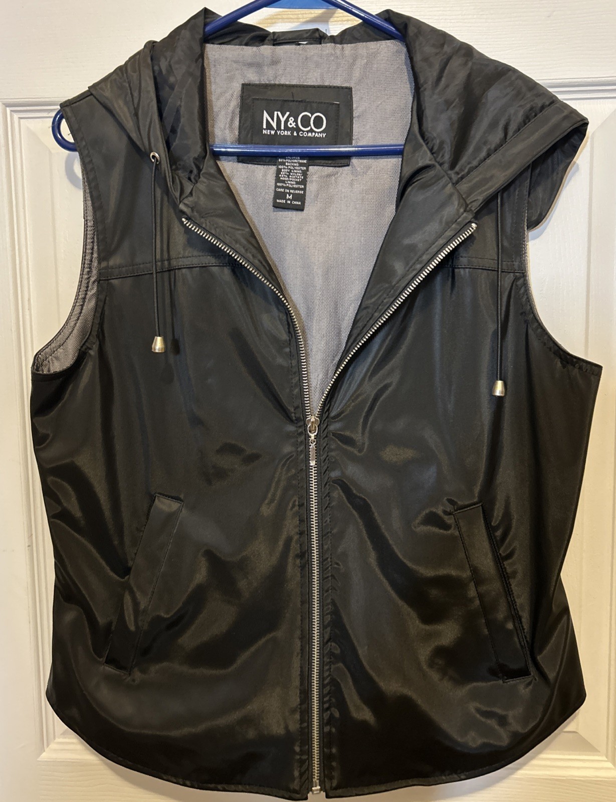 Vintage NY & Co Black Shiny Hooded Tech Vest,M, Zip Front,Zip Pockets 90’s Y2K