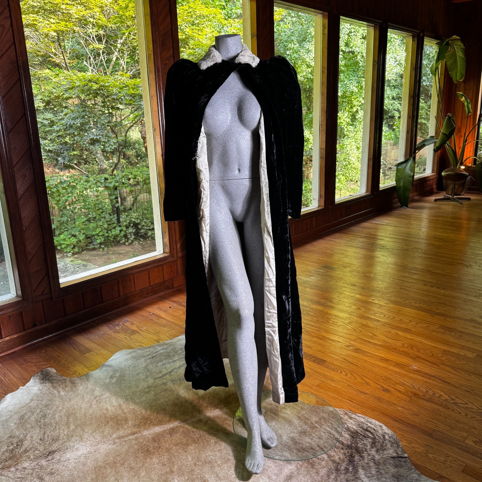 Vintage 30s 40s Black Velvet Opera Coat Rabbit Fur Collar Old Hollywood Glamour