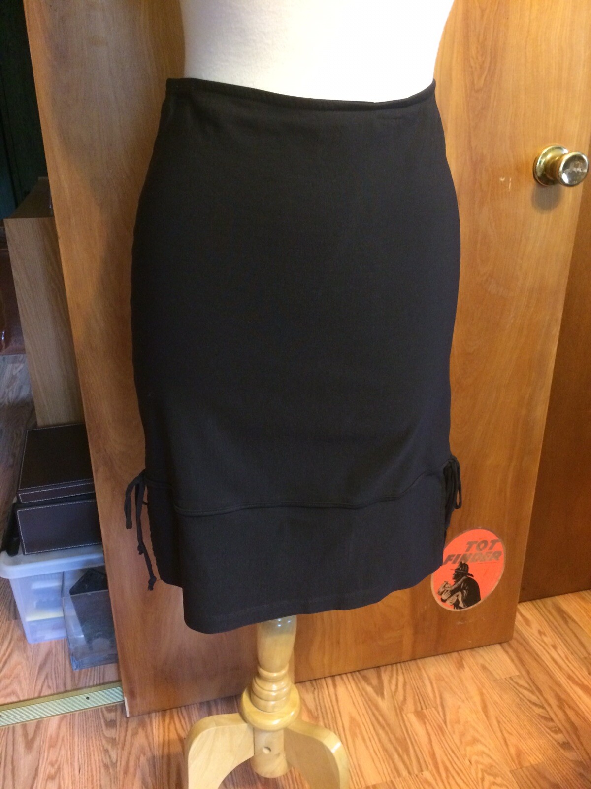 Charlotte Russe Vintage Stretch Black A-Line Skirt size Small.