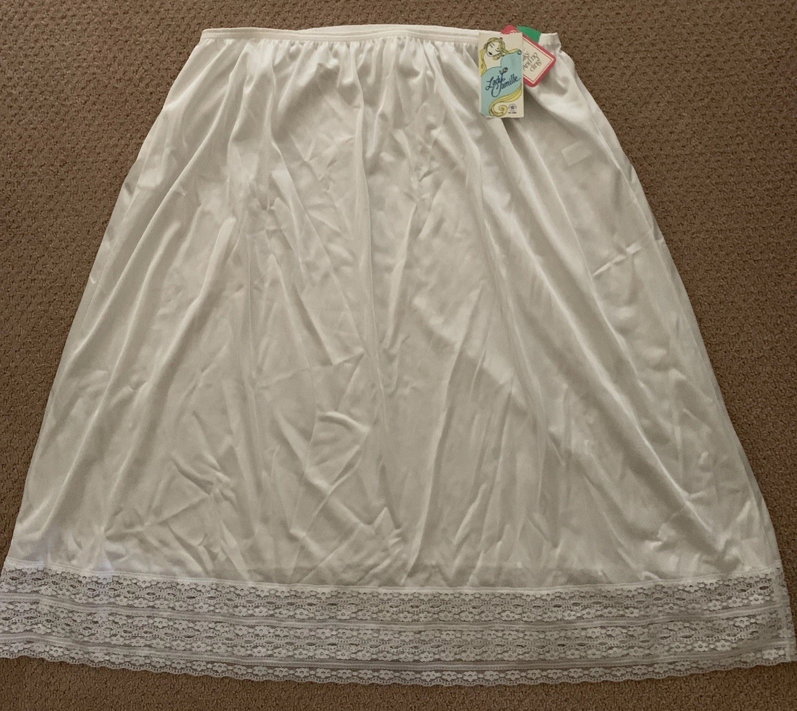 Lady Camille Dead-stock 1/2 Slip NWT Size 4X White With Lace Trim