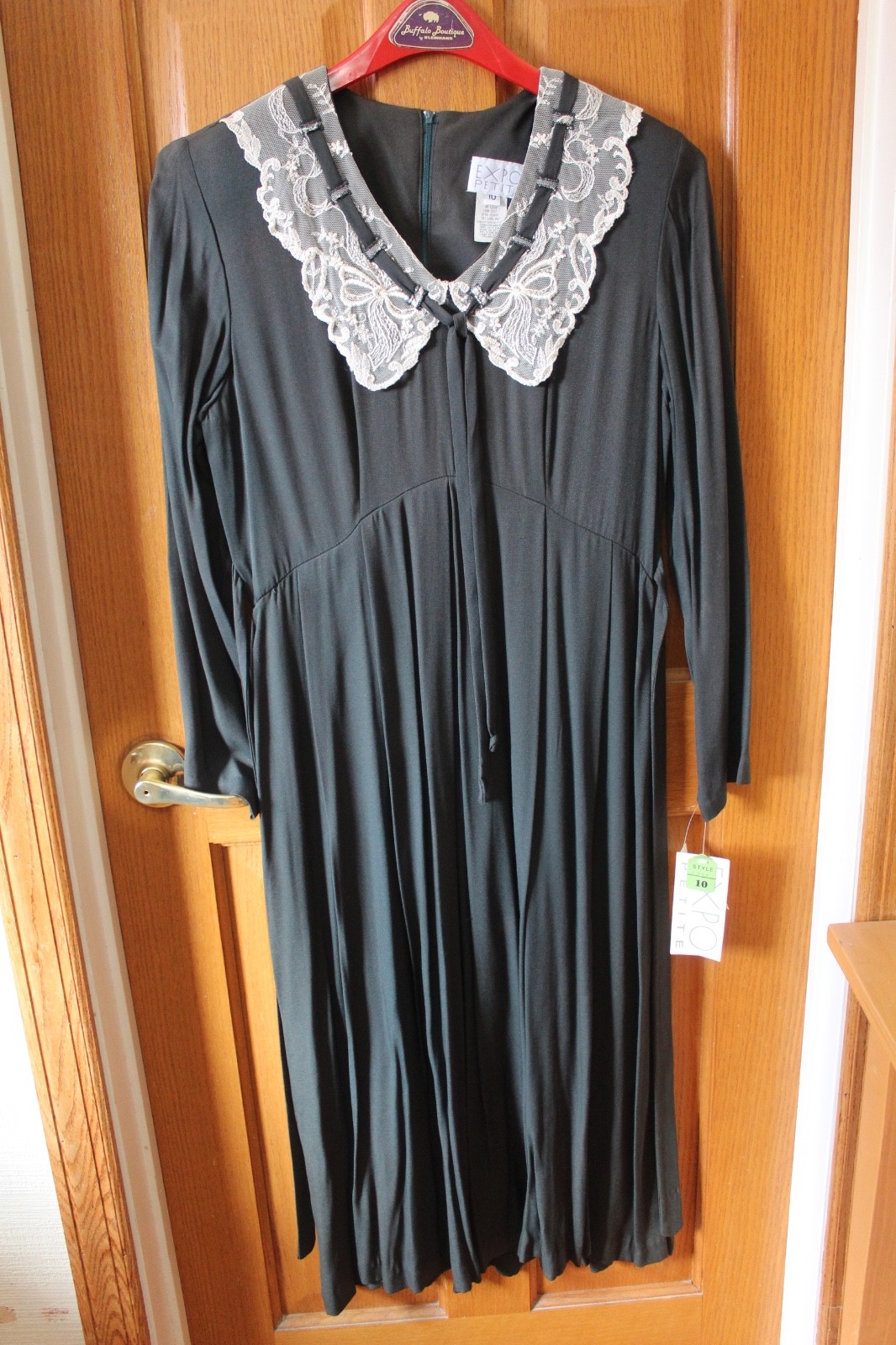 VTG TAG SZ 10 EXPO PETITE USA DARK GREEN RAYON PLEATED MAXI DRESS W/ LACE COLLAR