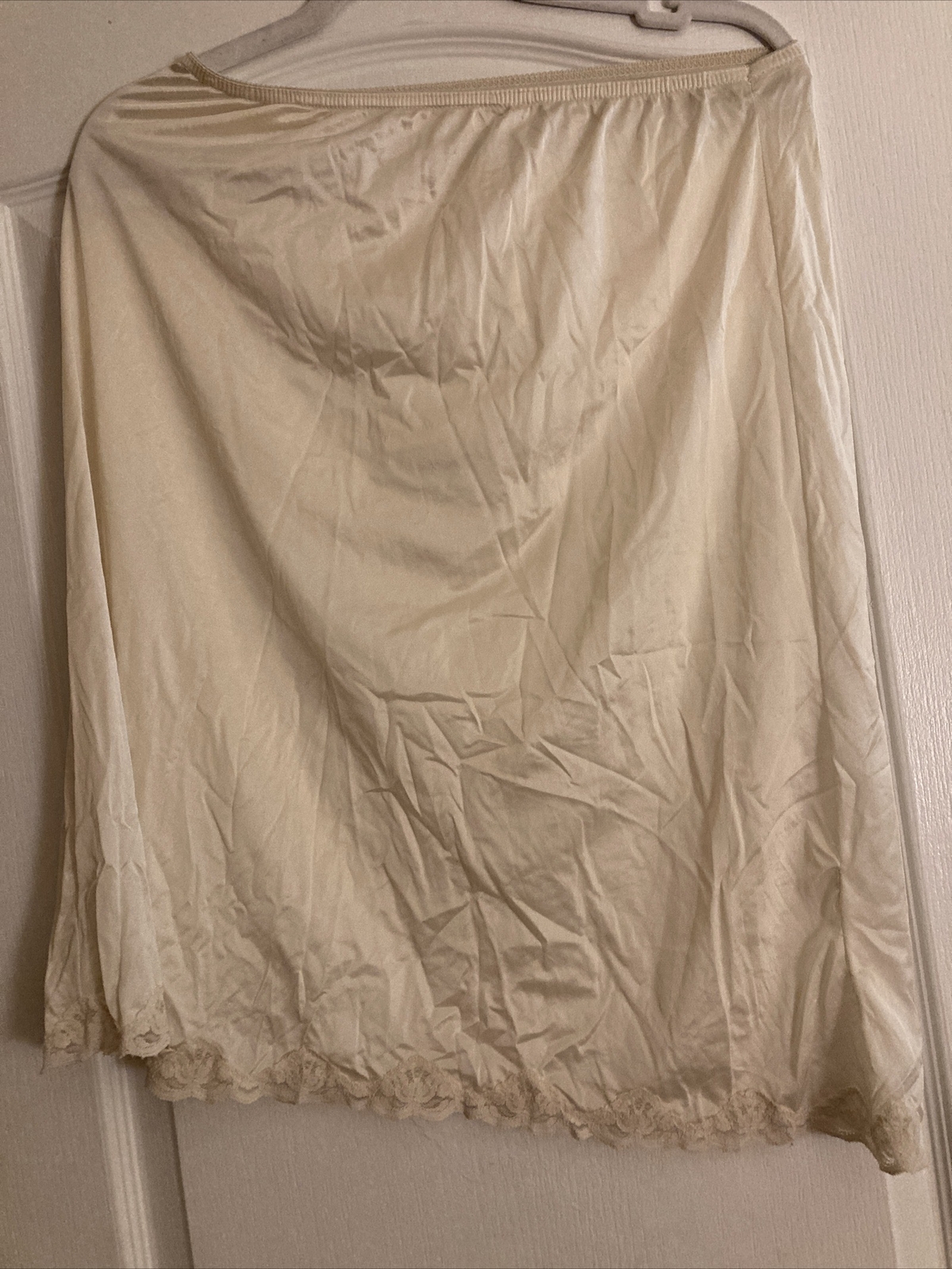Bari Women’s Off White Lace Trim Half Slip Skirt Size Large 24” Inches Long