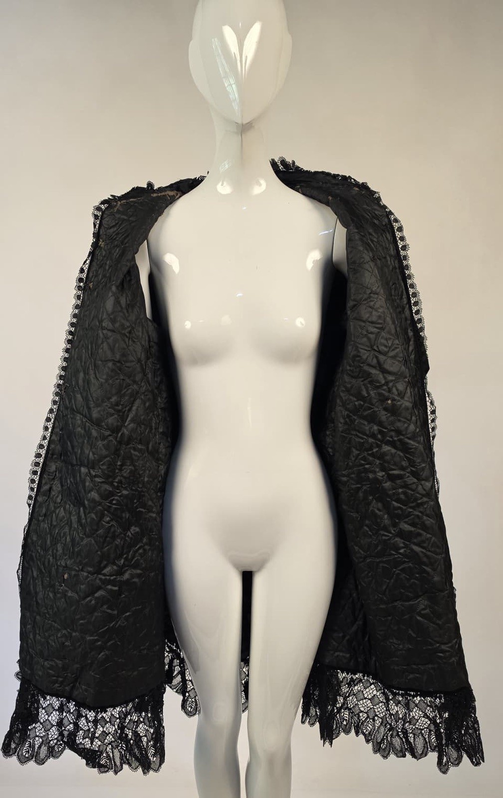 CIVIL WAR 1860’S BLACK SILK VELVET JACKET W ORNATE FINE EMBROIDERY W LACE TRIM