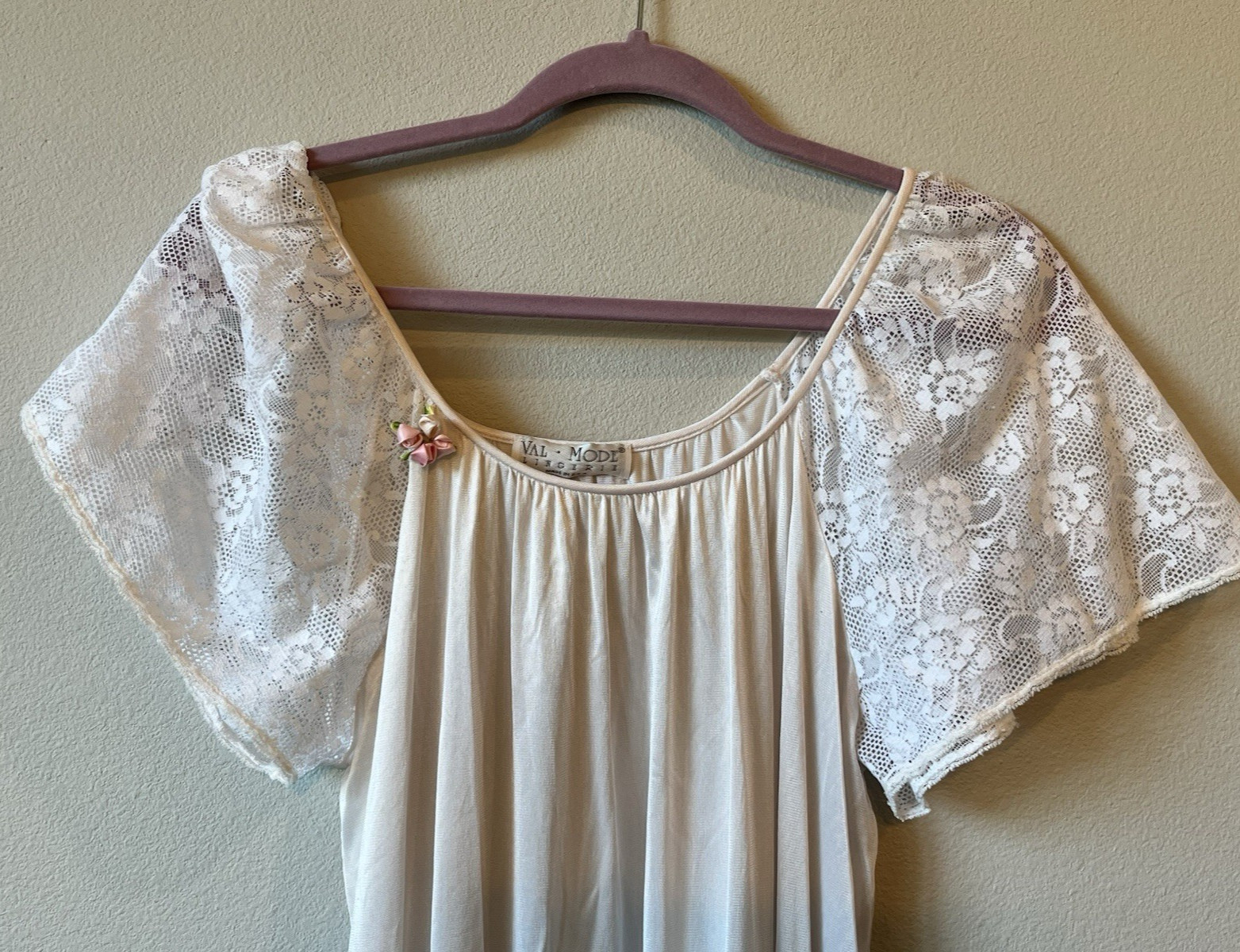 Vintage Val Mode Ivory Full-length Nightgown Lingerie with Puffy Lace Sleeves