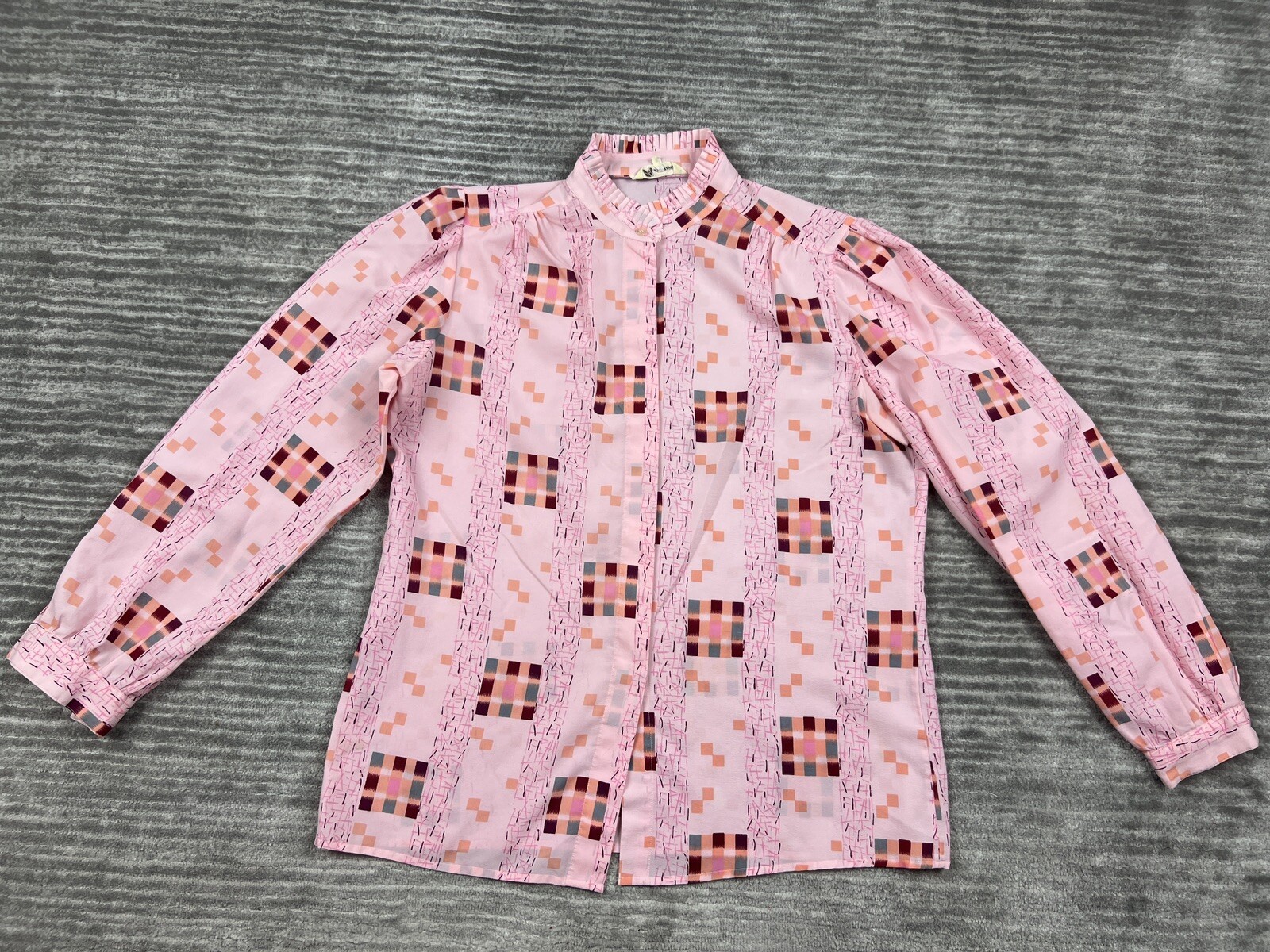 Vintage Ruggeri Top Womens 14 Pink Geometric Button Up Ruffle Neck 1970s