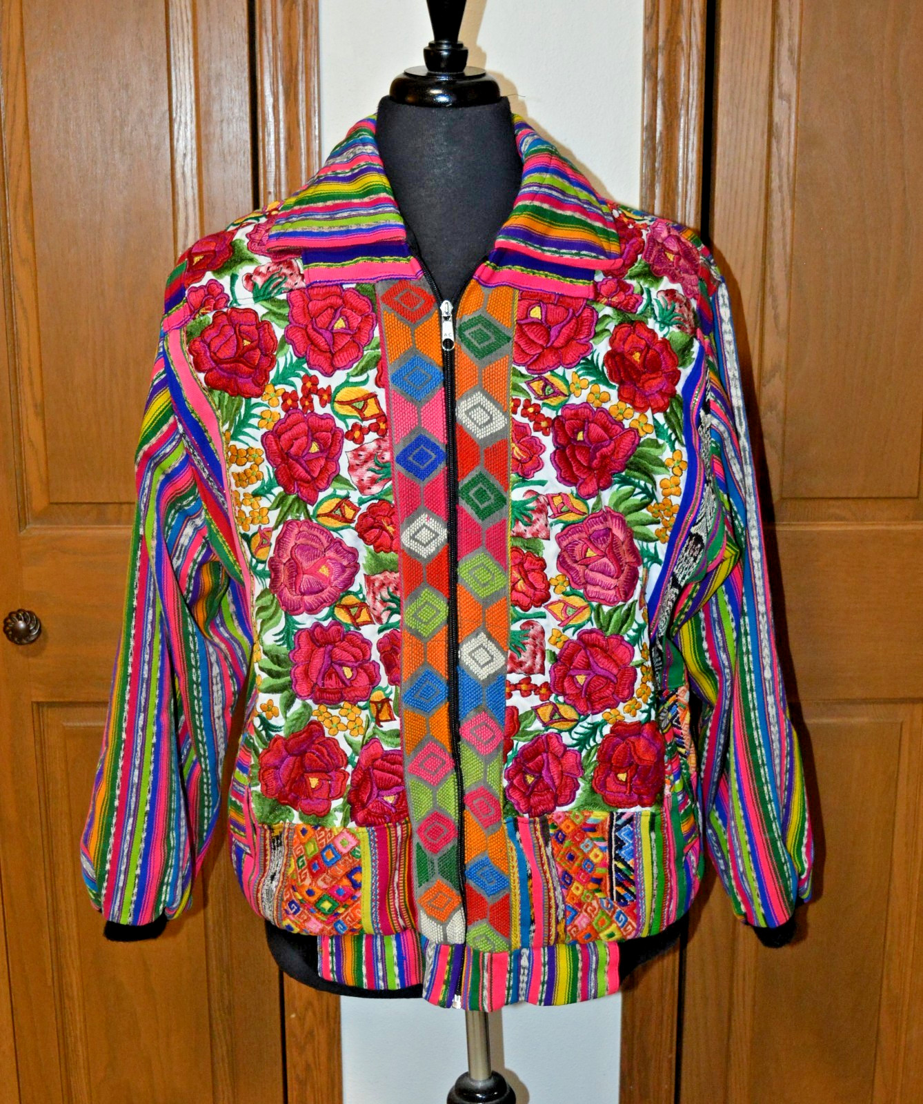 VTG Women’s Hand Made Embroidered Huipil Jacket L/XL VIBRANT Guatemalan Banjari