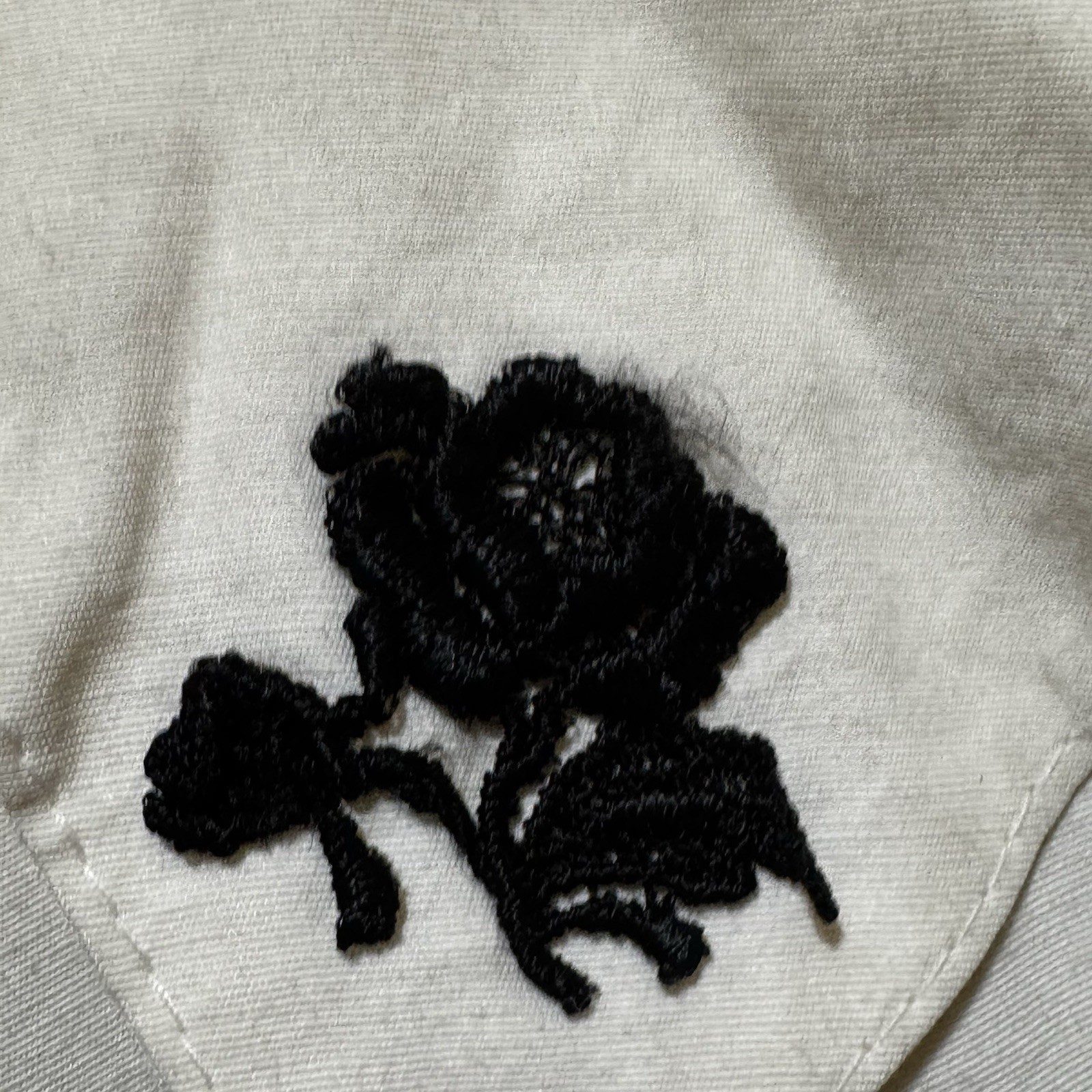Jonathan Martin Blouse Peter Pan Collar w/ Black Appliqués Size 9/10 1970s