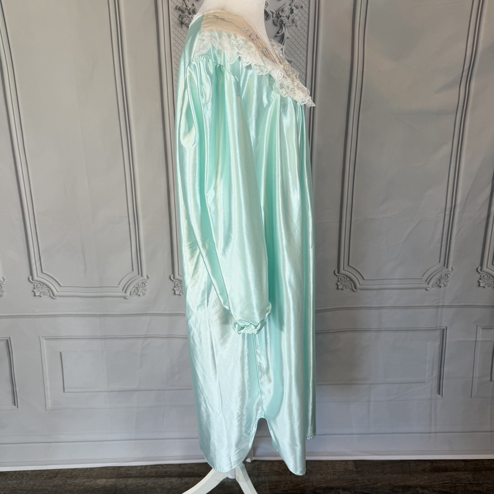 Vintage 80s Cachet Cottagecore Mint Satin Nightgown Large Lace Collar Sears USA