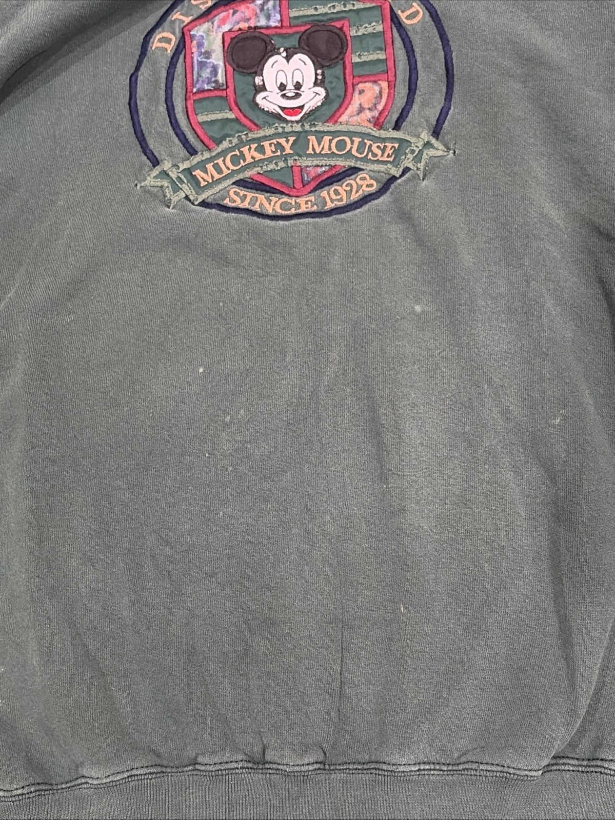 Vintage MickeyMouse University CrewNeck SweatShirt 90s Disney Embroidered Large
