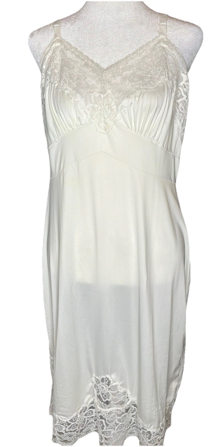 Vanity Fair Vintage Slip Dress Womens 36 Ivory Nylon Lace Trim Satin Tricot
