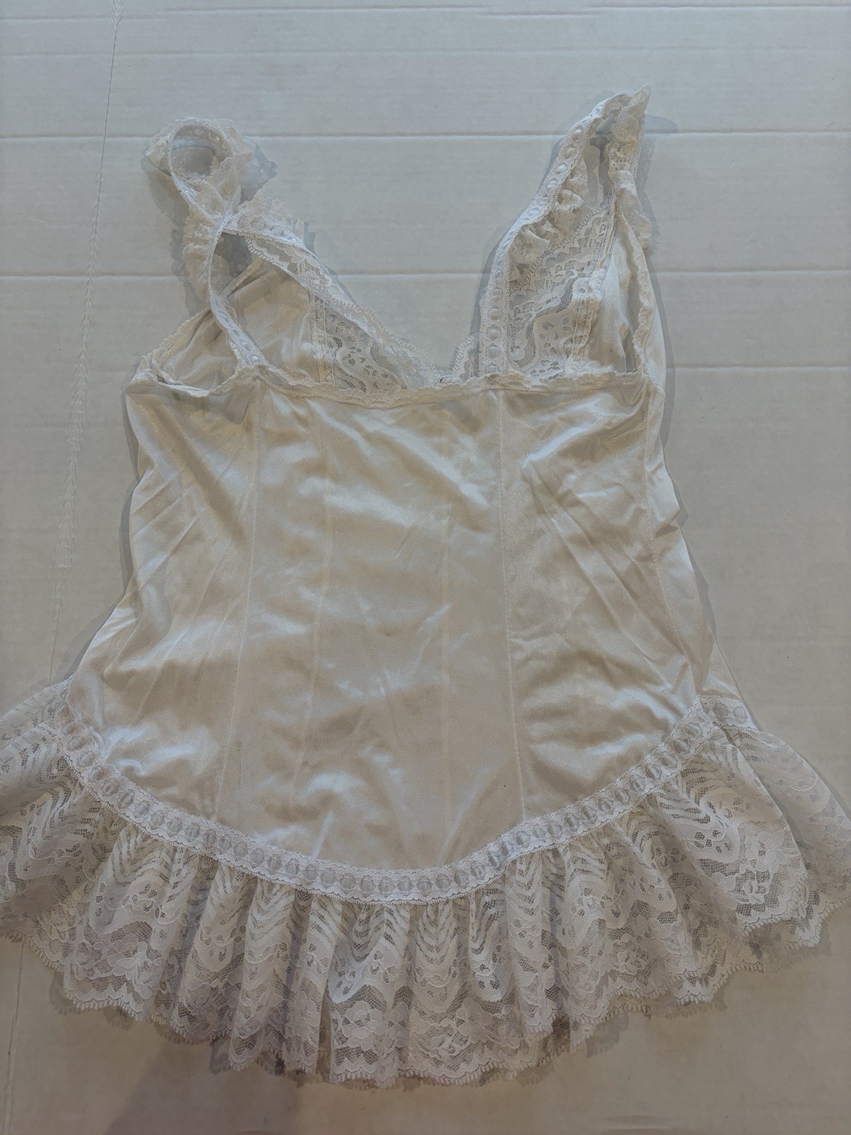 Tosca White Lace Vintage Camisole with White Trim Regular Size M Style 9408