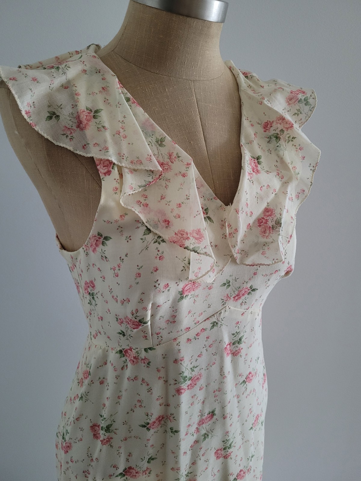 Vintage 70s Carol Gowns By Mr Walter Prairie Maxi Dress Cottagecore Roses XS-S