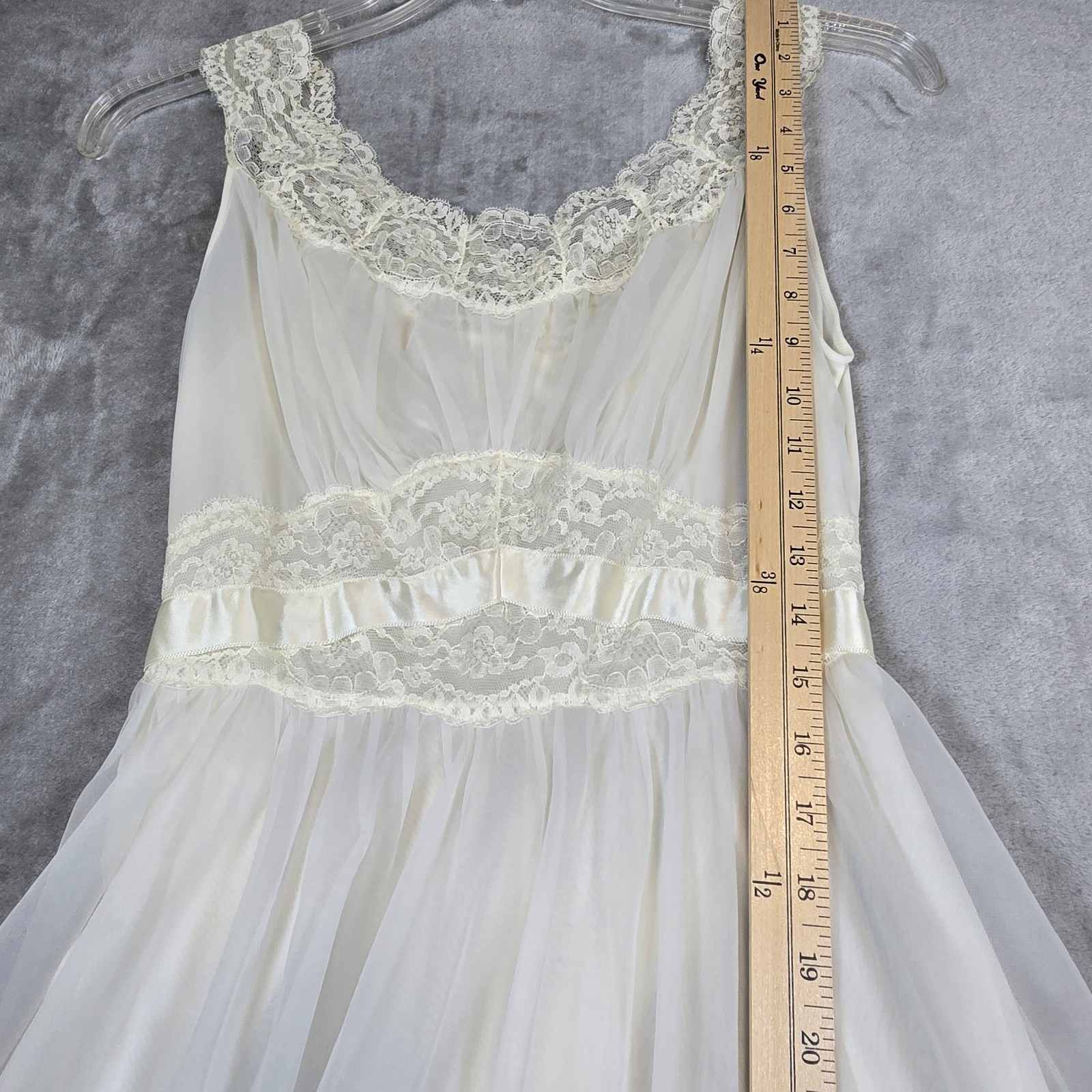 Vntg 1950s Vanity Fair Ivory White Double Chiffon Coquette Nightgown Nylon Sz 32