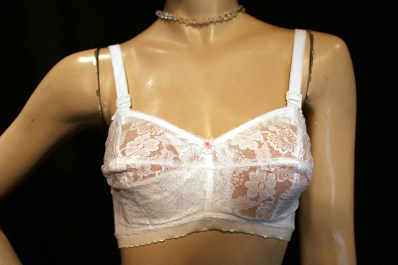 NOS 28 F Bullet Bra Vtg 60s White Nylon Lace Cotton Lady Cameo Couture 202