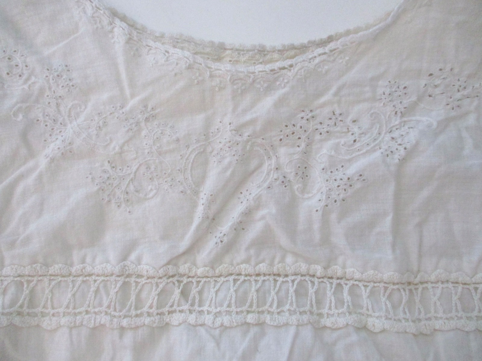 Antique vtg white cotton long nightgown crochet eyelet lace empire waist M/L