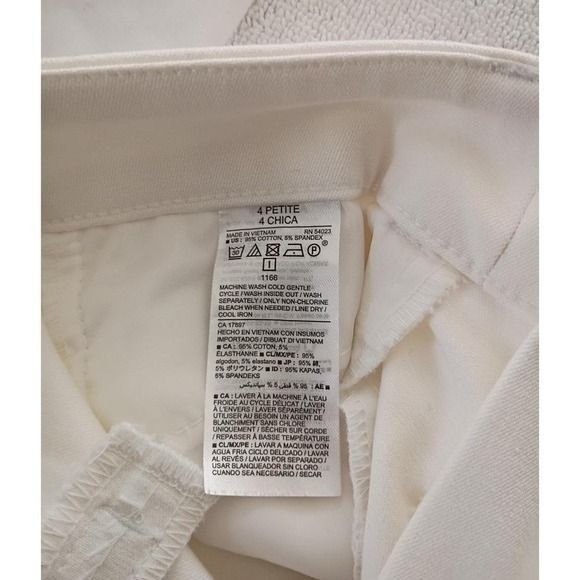 Old Navy Pixie Bright White Mid Rise Ankle Pants Size 4 Petite Classic Casual