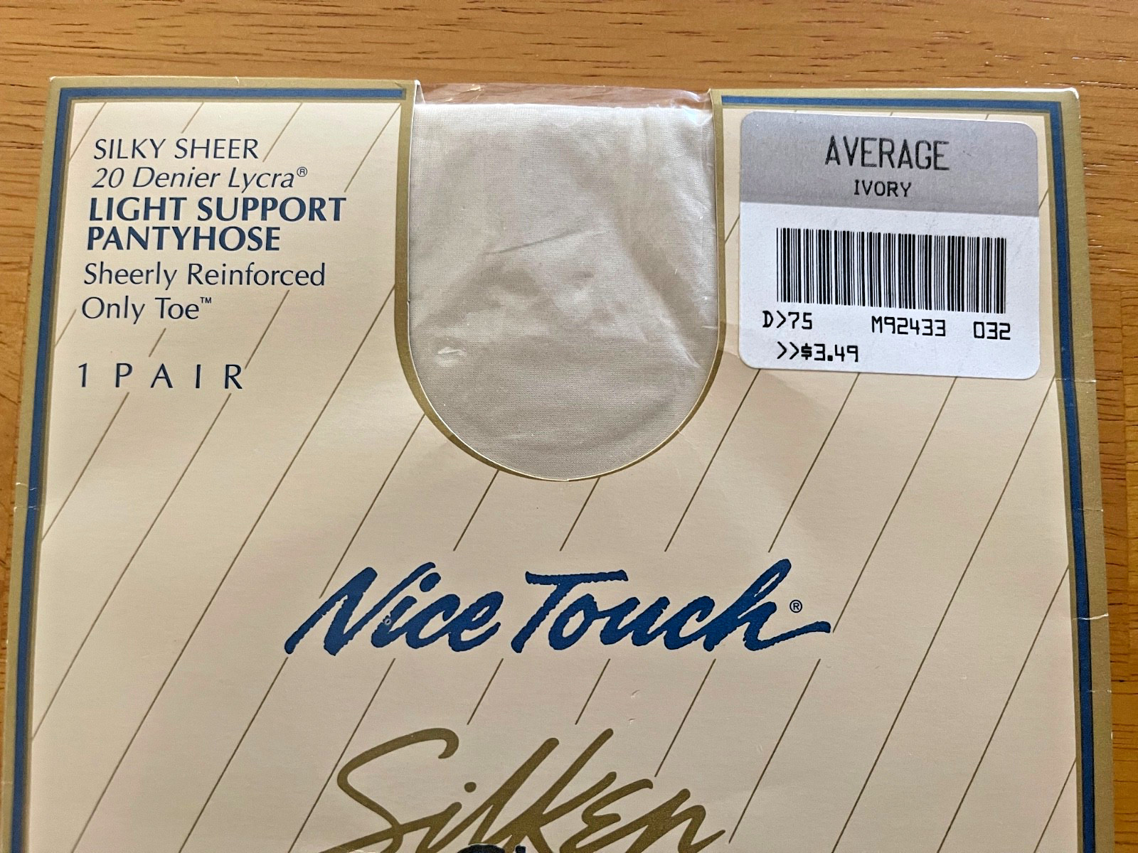 NICE TOUCH Silken Sheers Light Support Pantyhose Size Average Ivory