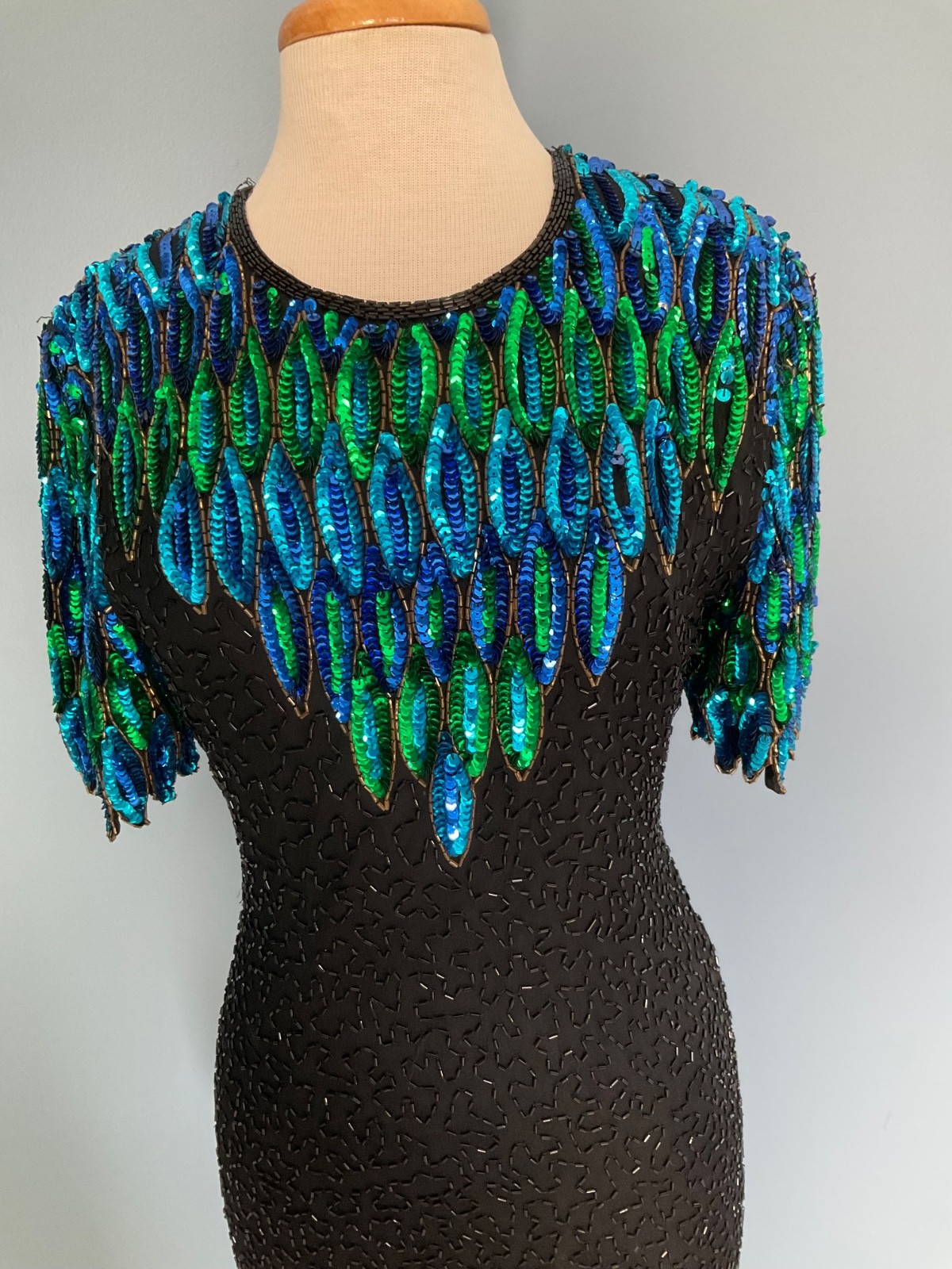 New without tags, Stenay sequined dress size 8 size medium 100% pure silk