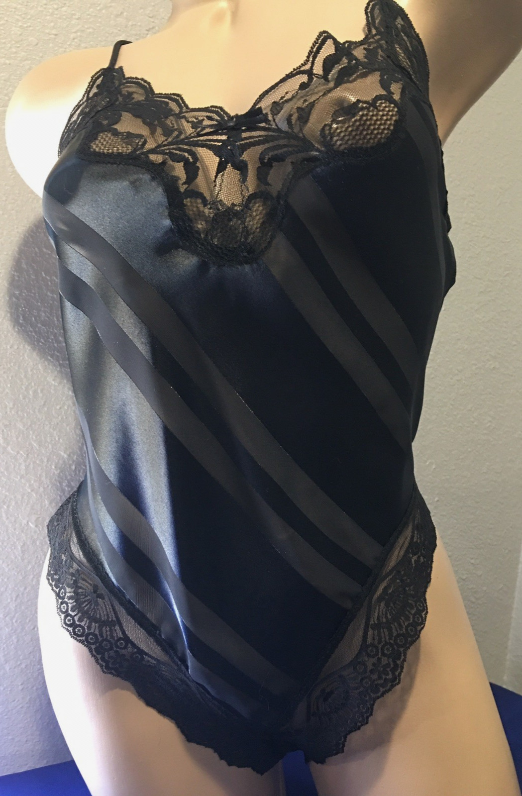 Maidenform Vintage Black Lace Satin Teddy Lingerie S USA