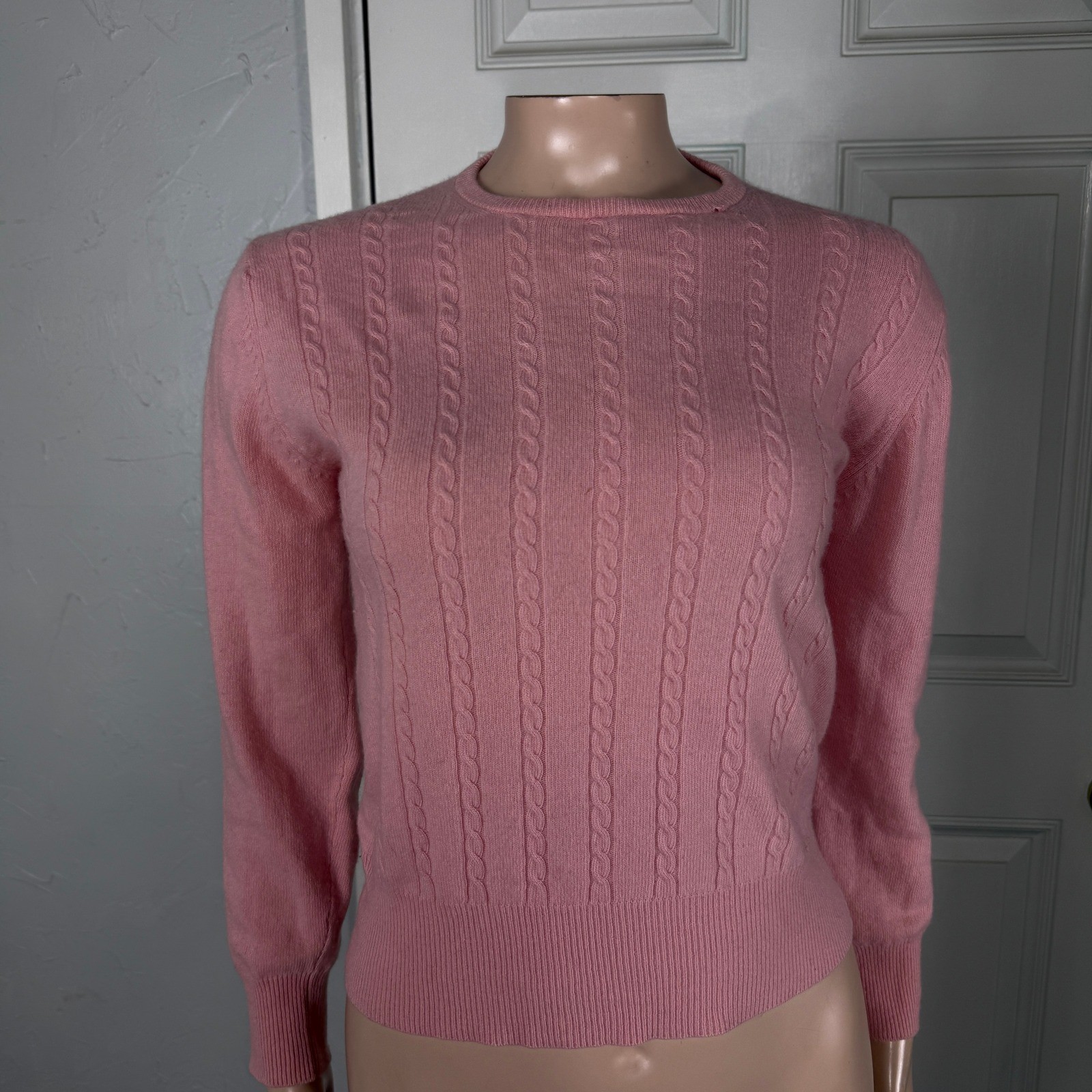 Vintage Nordstrom Women’s Sweater S Pullover Cashmere Cable Knit Crew neck V3-23