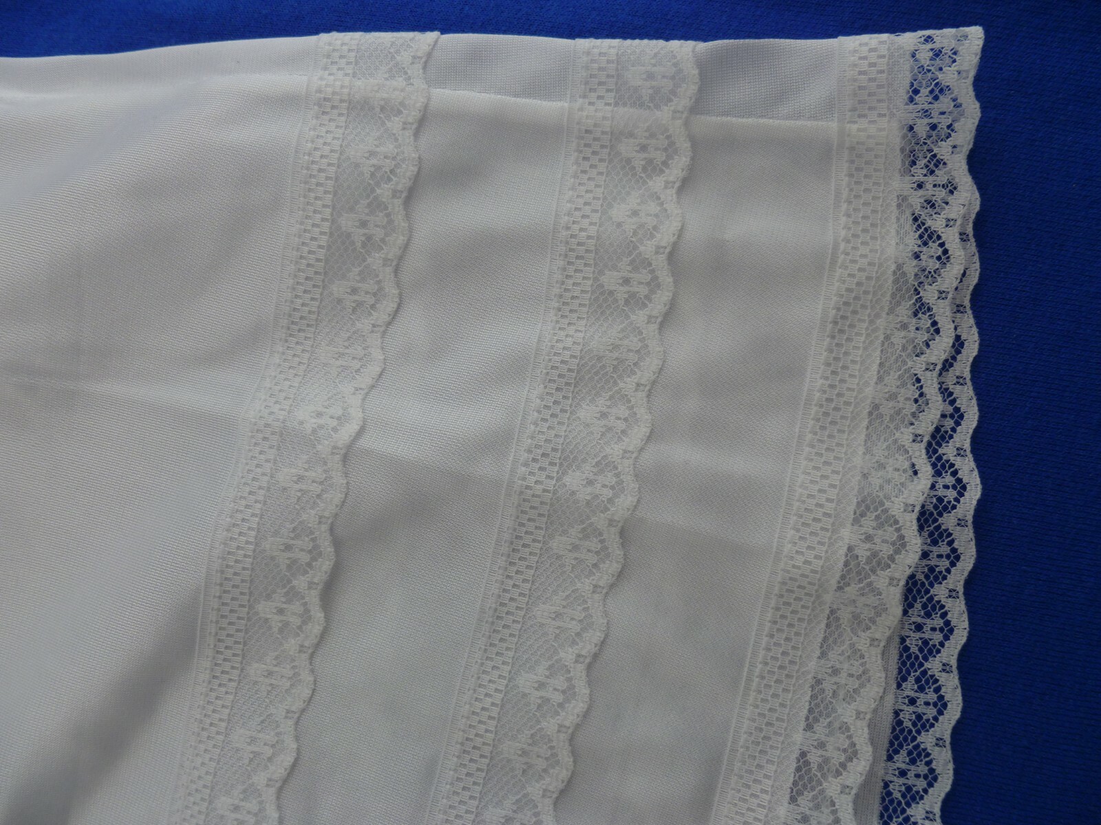 Dixie Belle 29″ Nylon Half Slips (77013 Tall)