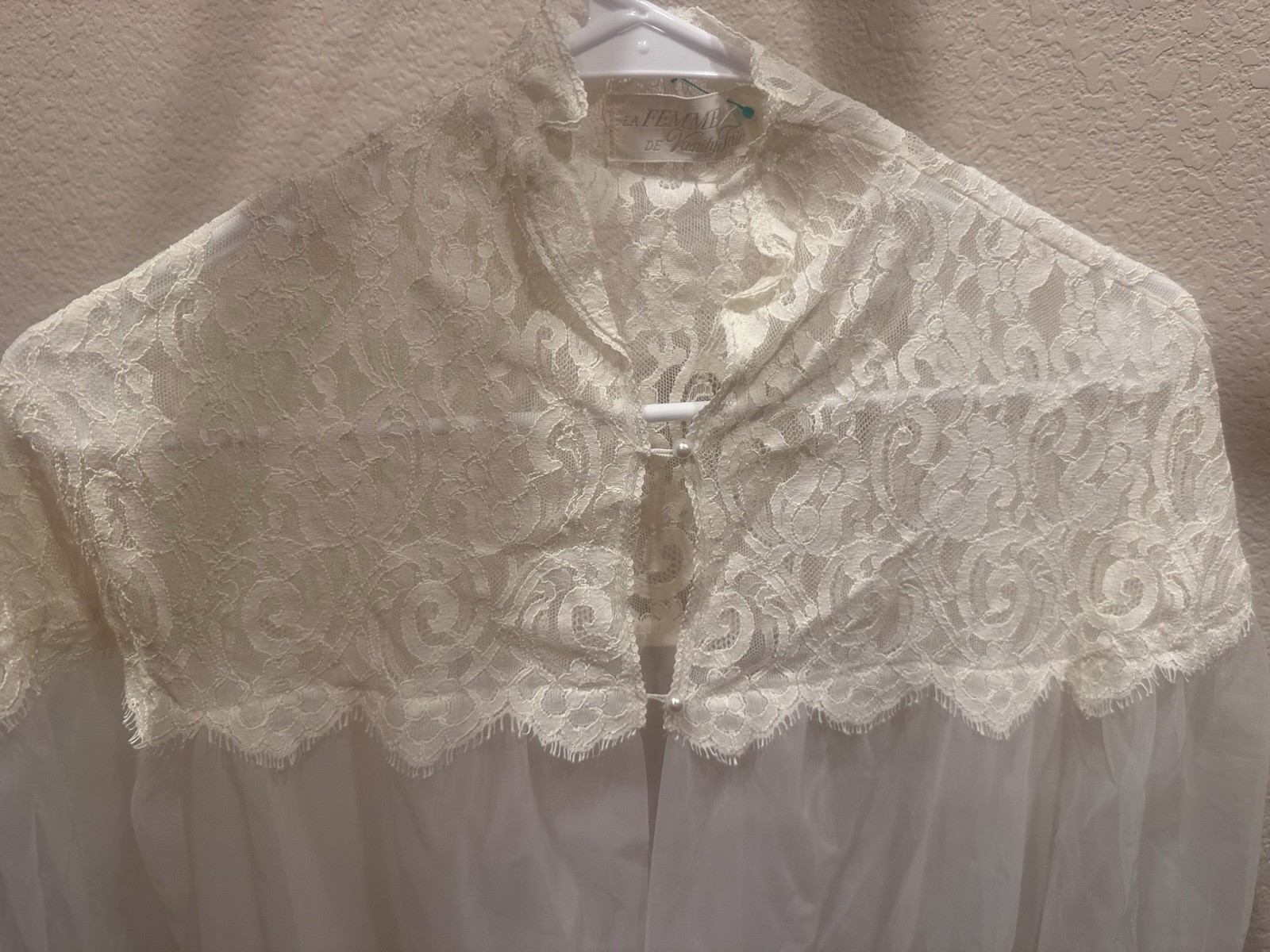 NWT Vanity Fair Ivory Lace Vintage Sheer Nightgown Robe Pearls Size Small