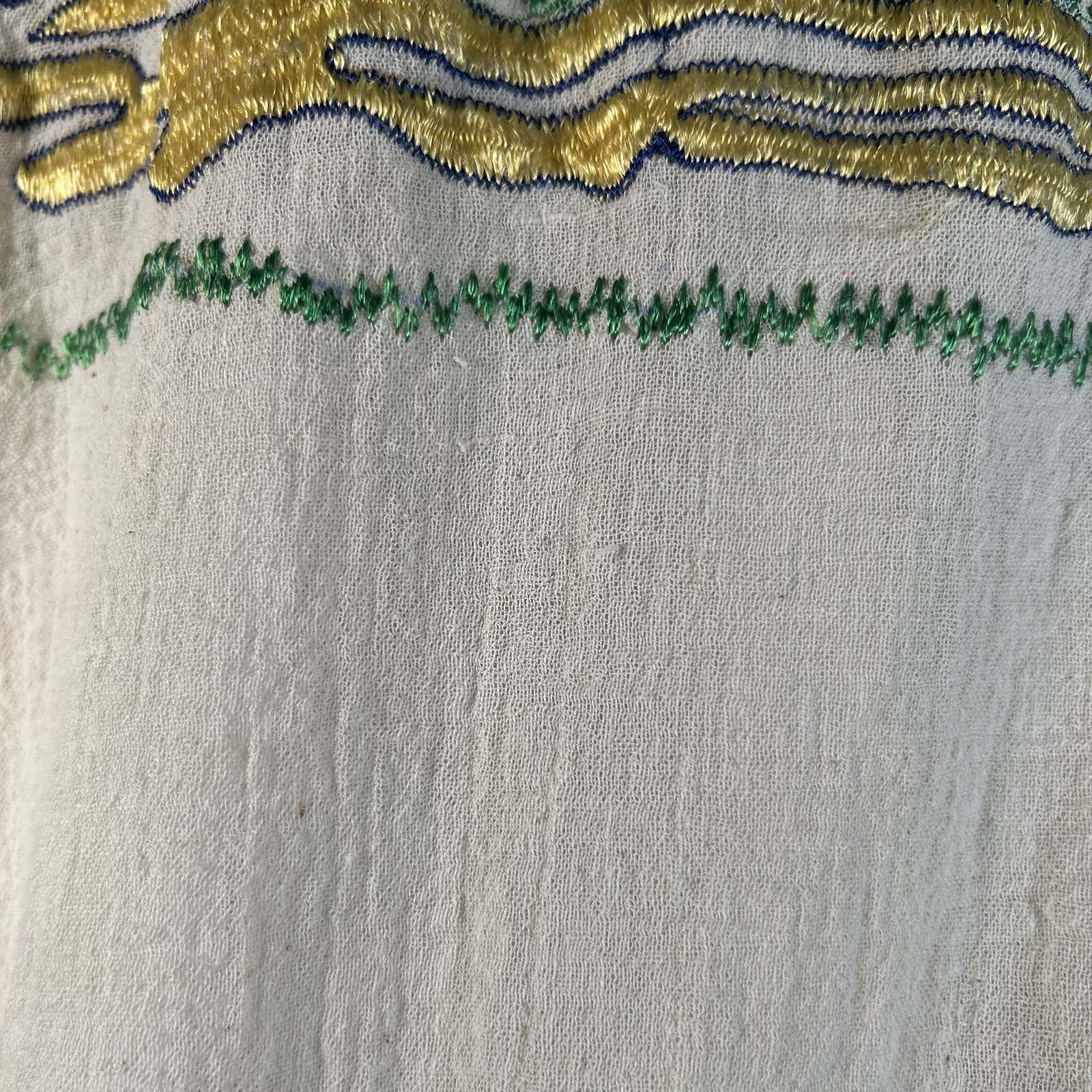 VTG 1970s Scenic Floral Embroidered White Gauze Cotton Button Up Womens Sz M
