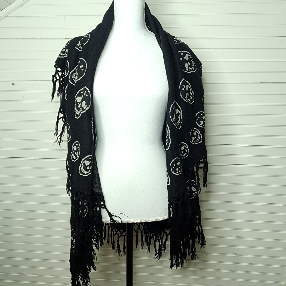 Vintage Y2K Skull Fringe Open Front Knit Vest Shawl Gothic