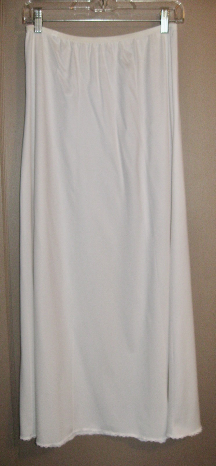 VANITY FAIR LONG Whte Half 1/2 Slip w/Lace; Nylon Antron III; Size Med LL