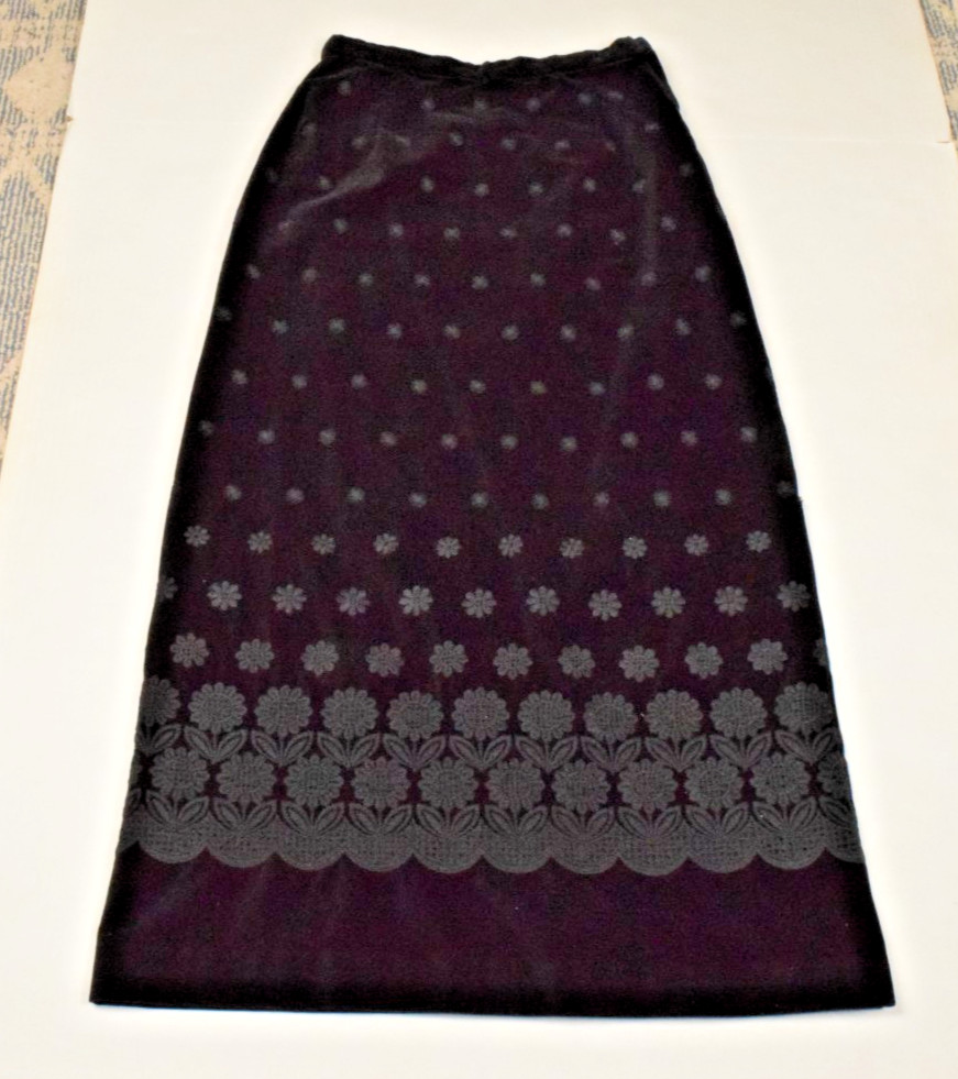 Vintage Velvet Maxi Skirt Malbe Size S 70s Midnight Black Embroidered Daisies