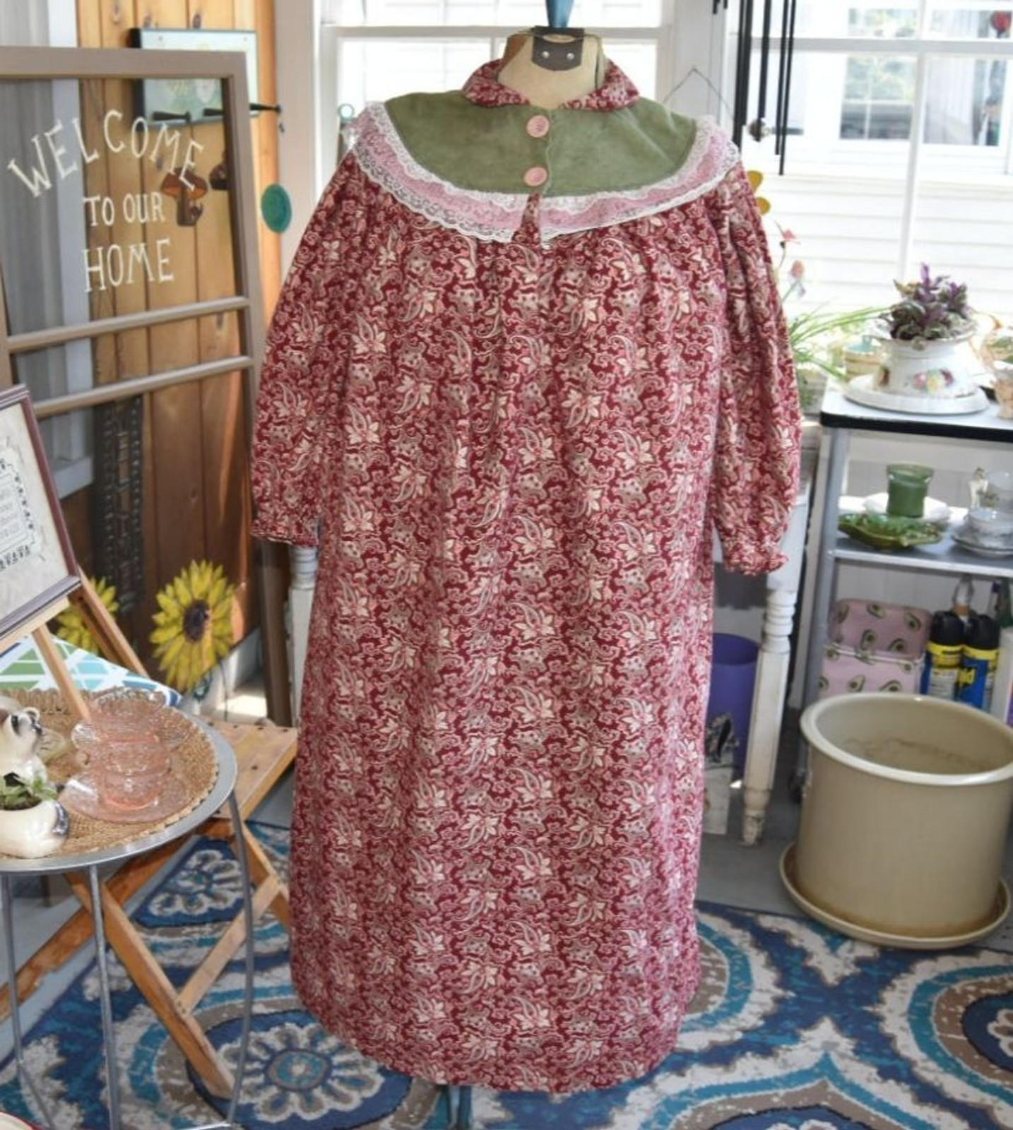 Vintage 60s Handmade Paisley Velvet Nightgown Midi Lace Dark Red Size Medium