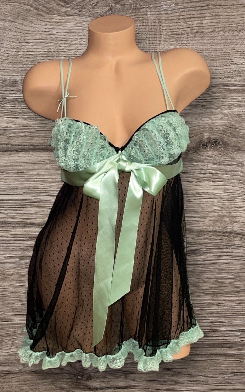 J. C. PENNEY DELICATES Black Sheer Mint Green Lace Trim Bows Nylon Nightie M