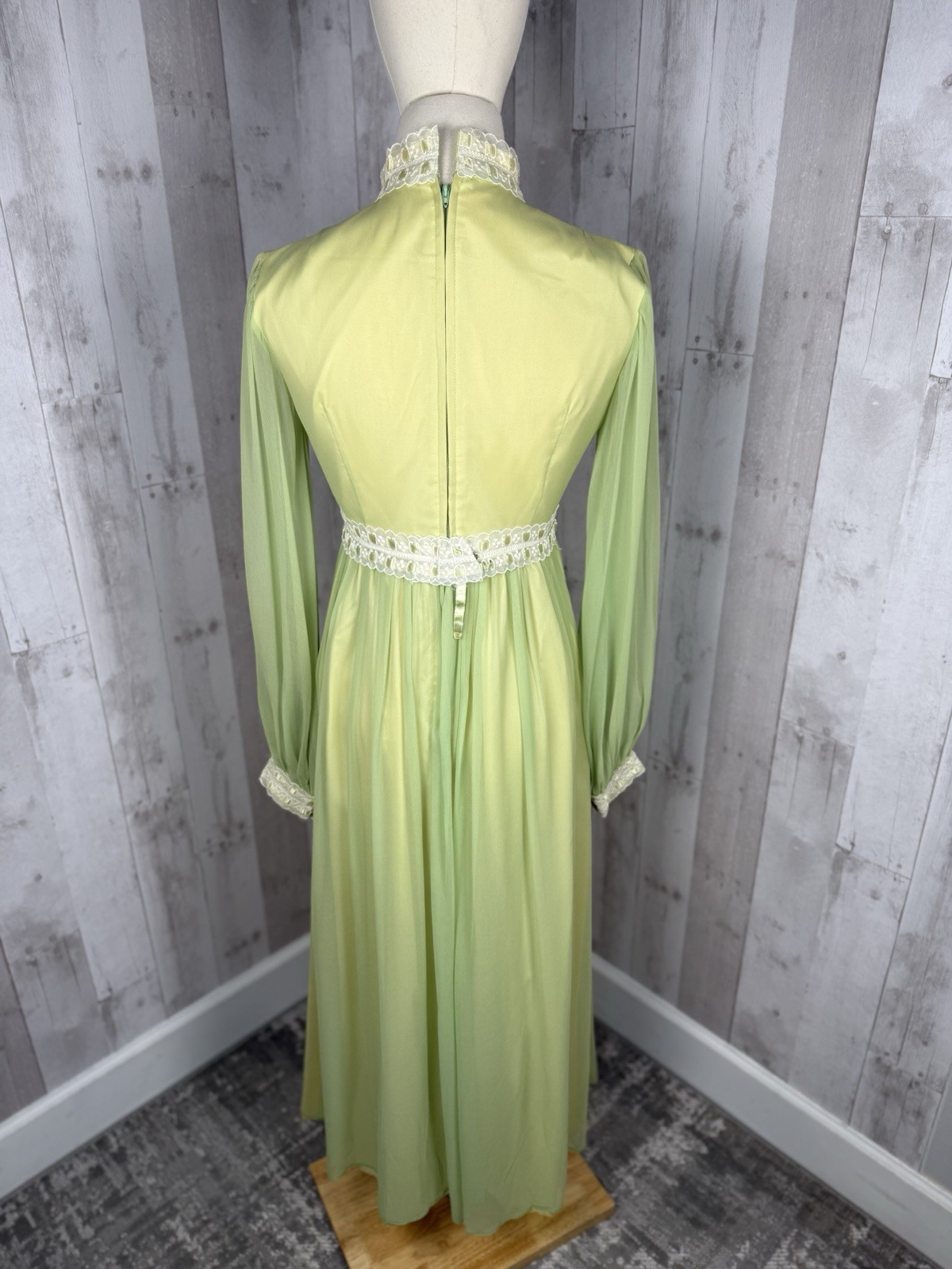 Vintage 1970s Lorrie Deb Gown Silk Chiffon Spring Green Dress Lace Maxi Jrs S/2