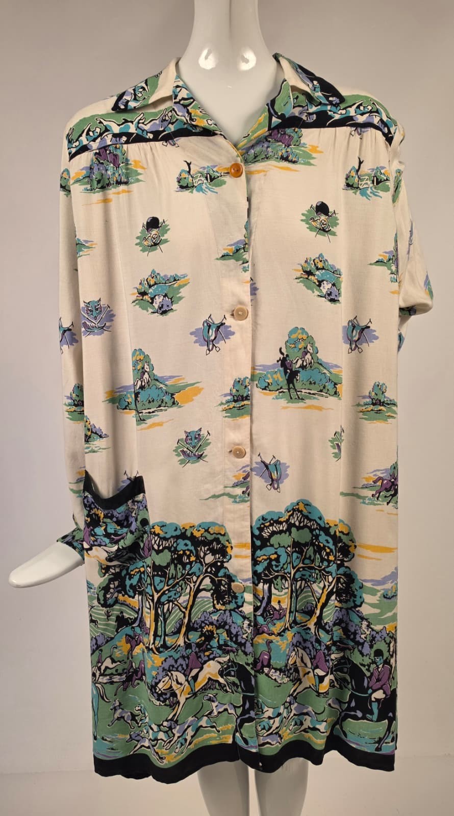VINTAGE 1940’S COLORFUL FOX HUNT PRINT RAYON DRESS W BUTTON DOWN FRONT