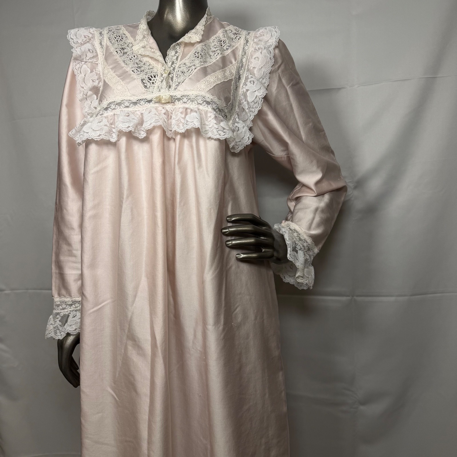 Vintage Christian Dior Women’s Size Medium Pink Satin Lace Trim Nightgown 1980s