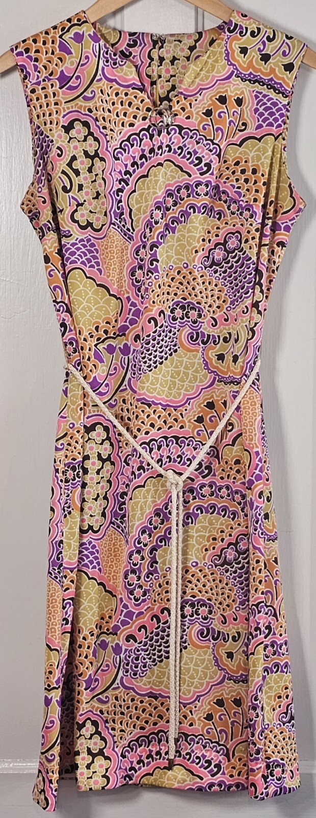 VTG Dress Cape Cod Casuals Women’s 14 1/2 Gold Pink Psychedelic Floral Belted