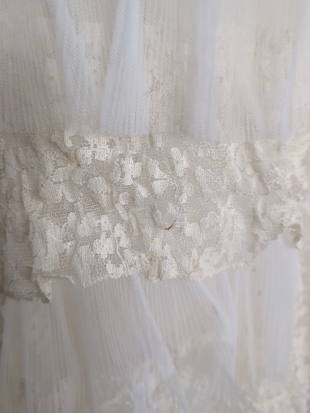 50’s Lace & Pleated Tulle Long Sleeved Princess Prairie Wedding Dress Beads