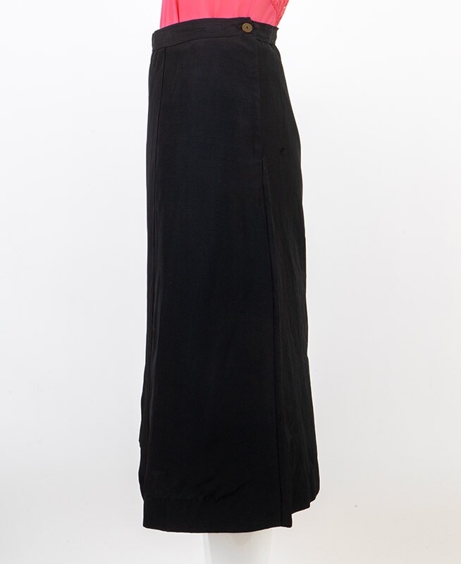 Vintage 1940s Black Satin Long Skirt Fantastic Tailoring and Details W 37″