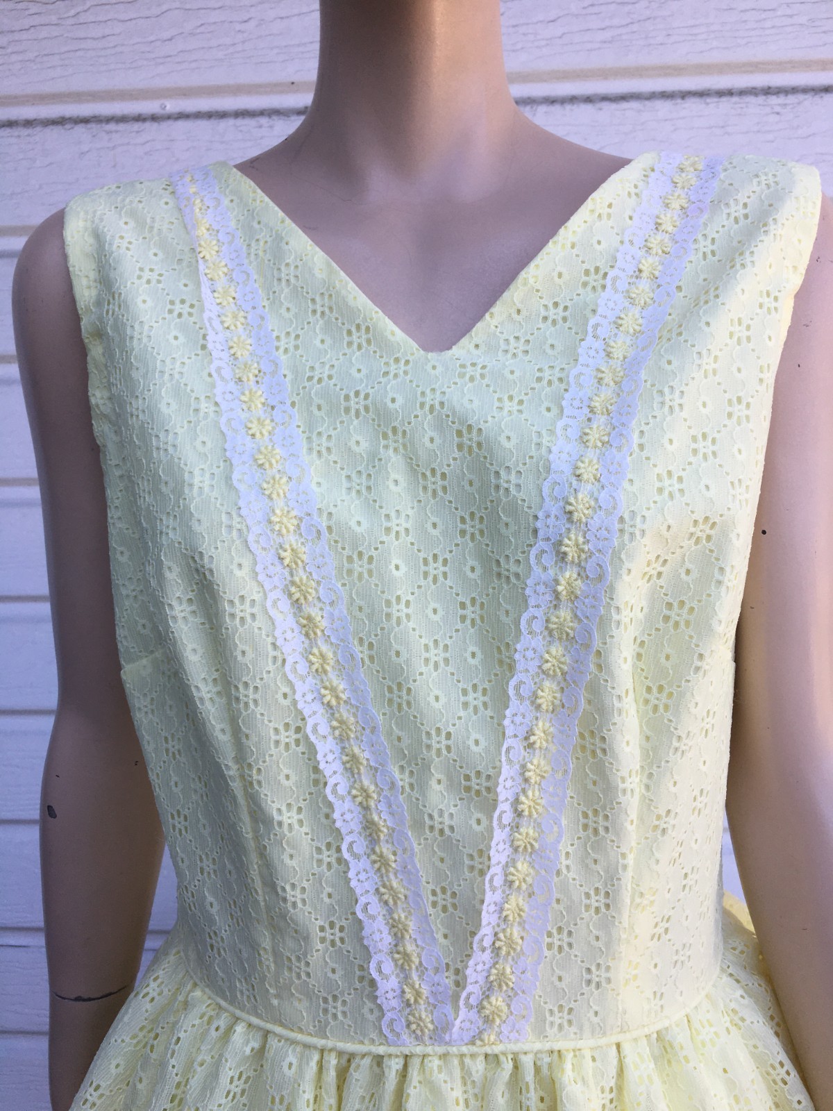 Vtg Yellow Daisy Eyelet Square Dance Dress & Soft Petticoat M Sold As Set