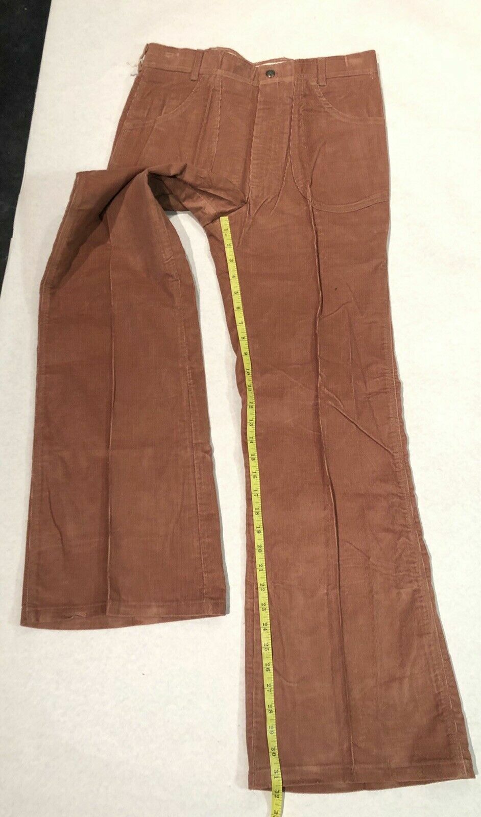 Levi’s Salmon (11″) Bell Bottoms Pants/Jeans W30 L31.5 NWT Vintage