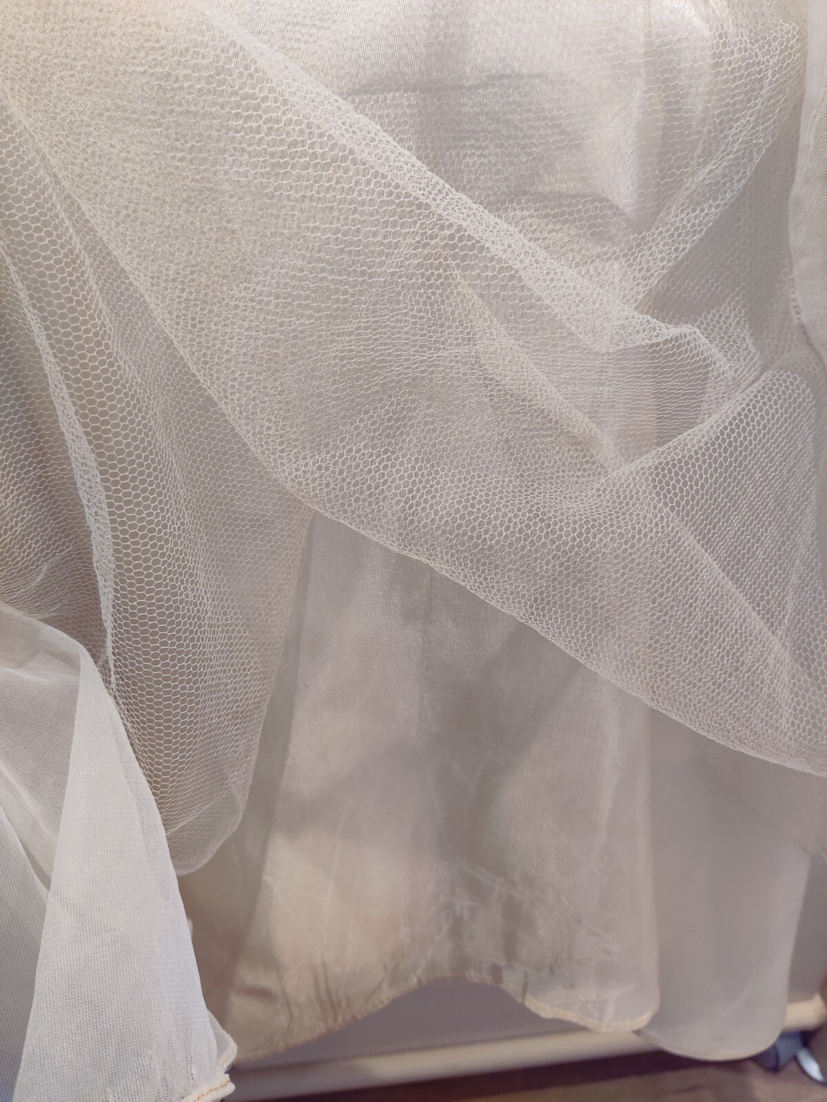 IVORY ANTIQUE HANDMADE DRESS TULLE NICOLE MILLER STYLE BOW GOLD AUDREY HEPBURN 