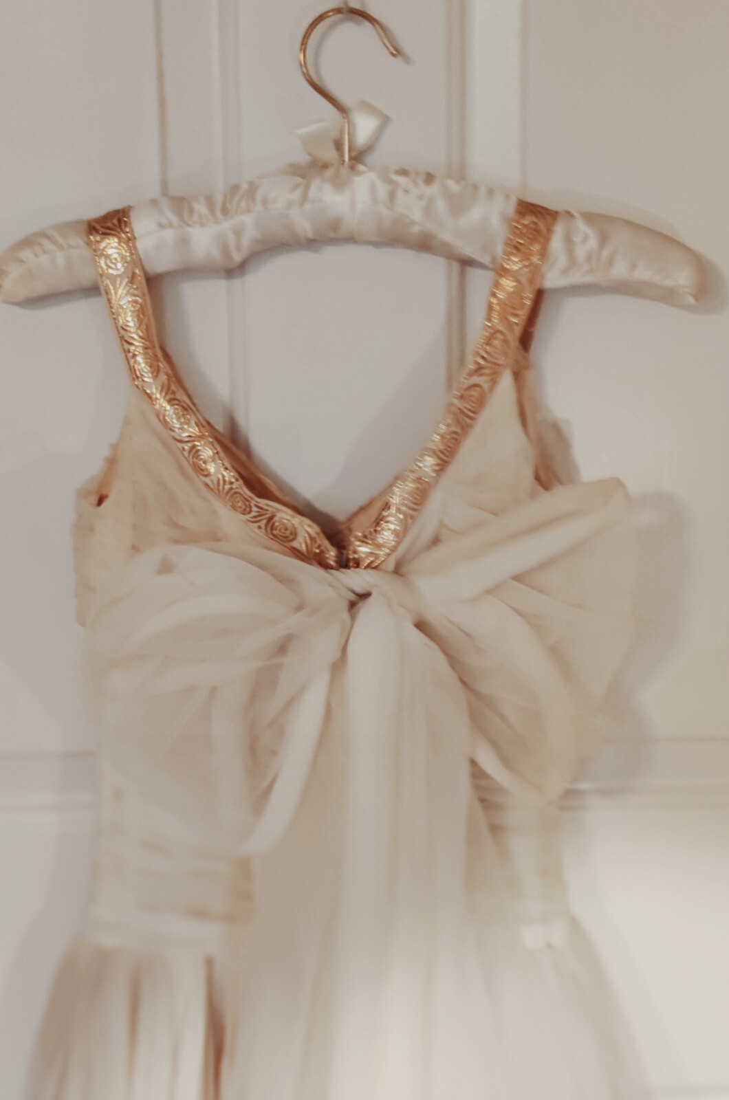 IVORY ANTIQUE HANDMADE DRESS TULLE NICOLE MILLER STYLE BOW GOLD AUDREY HEPBURN 