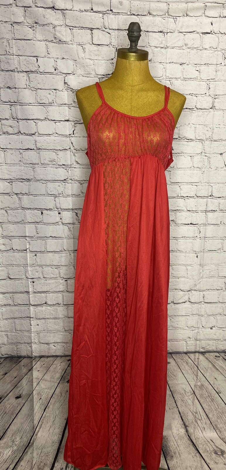 Vtg Undercover Wear Sexy Long Red Nylon & Lace Nightgown Large USA Made