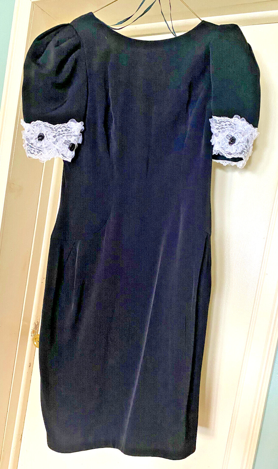 Vintage 80s 90s Morton Myles Black Crepe Fitted Dress White Lace on Sleeves 12
