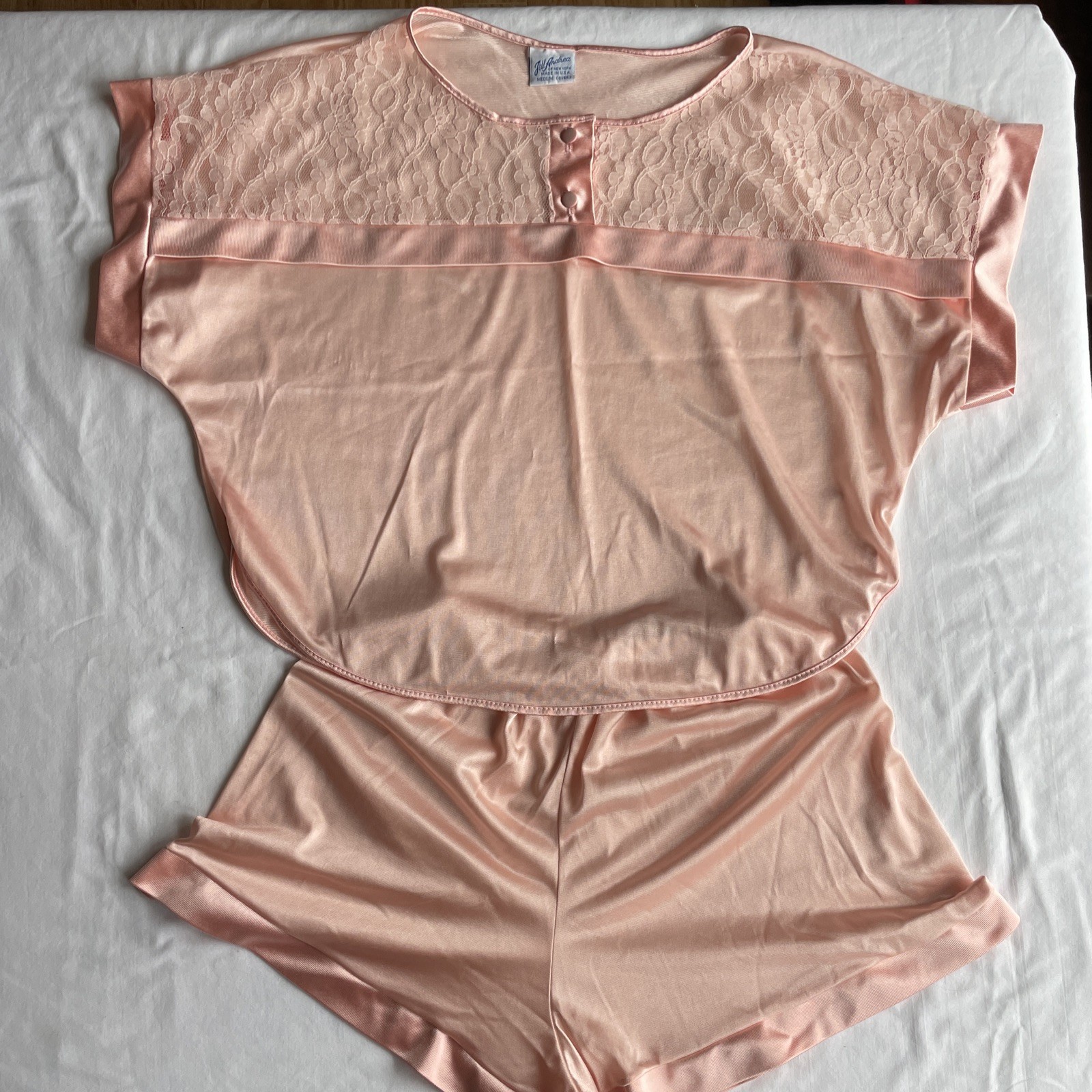 Vintage Jill Andrea Nylon Nightie Lingerie Set Shirt & Shorts Peachy Pink MED