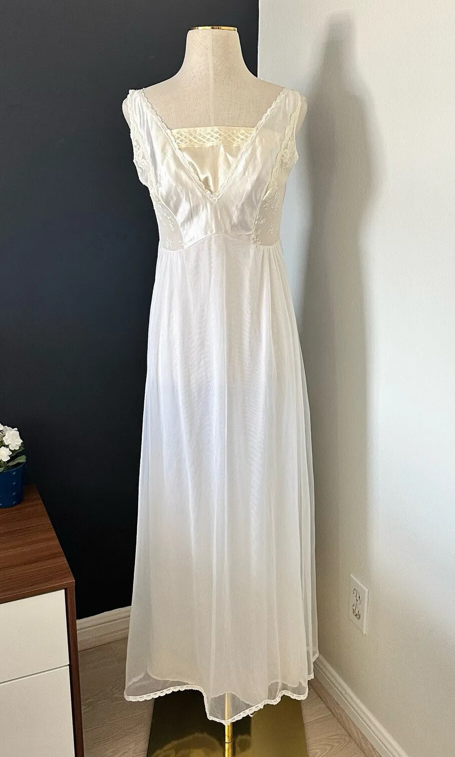 Vintage 1960s Tosca Lingerie White Lace Sheer Sleeveless Dress Nightgown Sz S