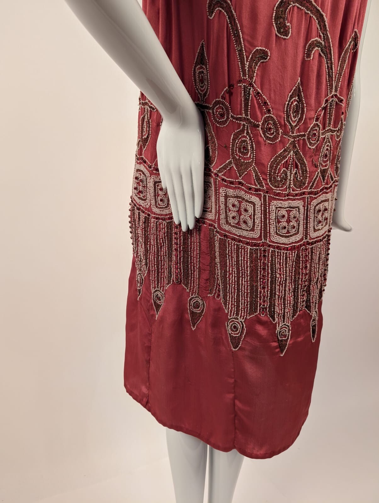 FLAPPER ROARING 1920’S PINK SILK DRESS W RICH BEAD DETAIL