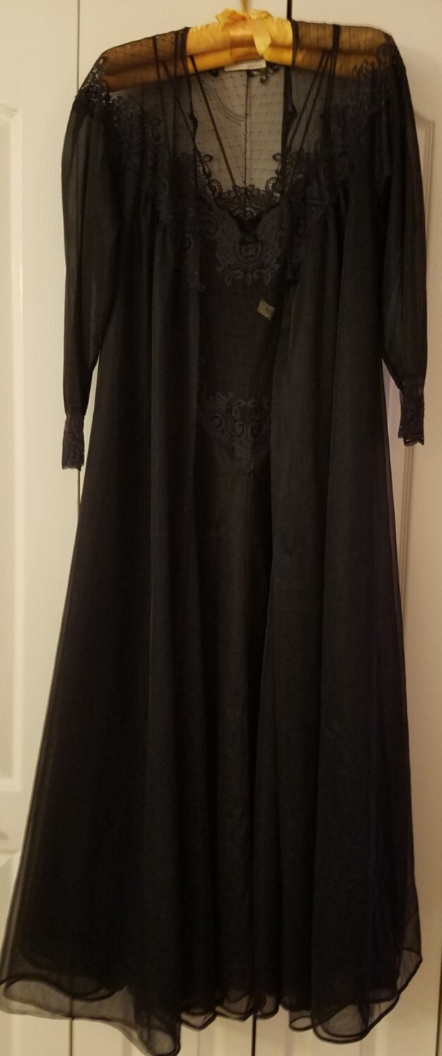 Vintage Vassarette Midnight Black Nightgown & Peignoir To Match-size Large WOW