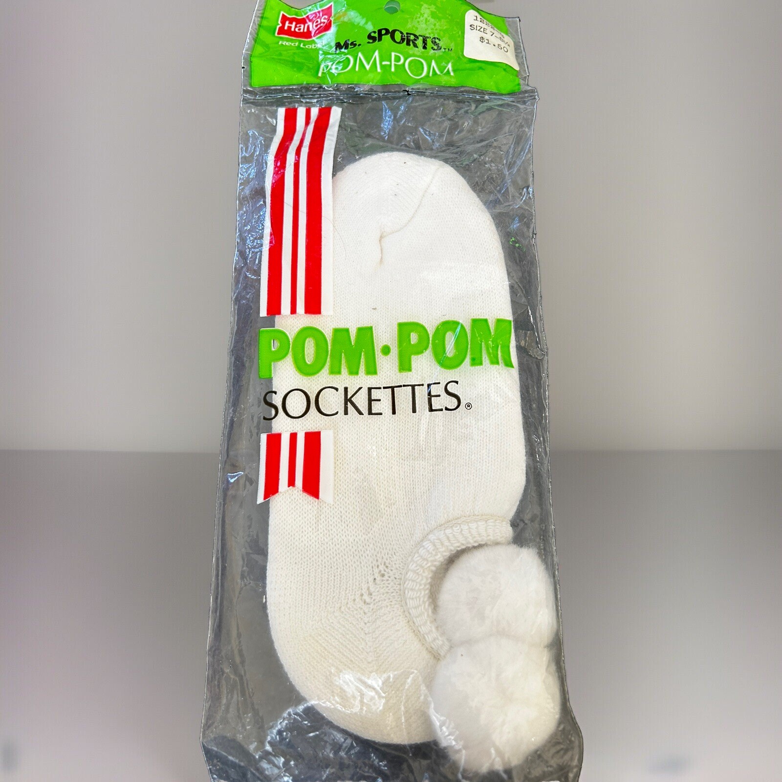Women’s Hanes Vintage Pom Pom Socks White Ms. Sports Acrylic Nylon Size 7-8 80s