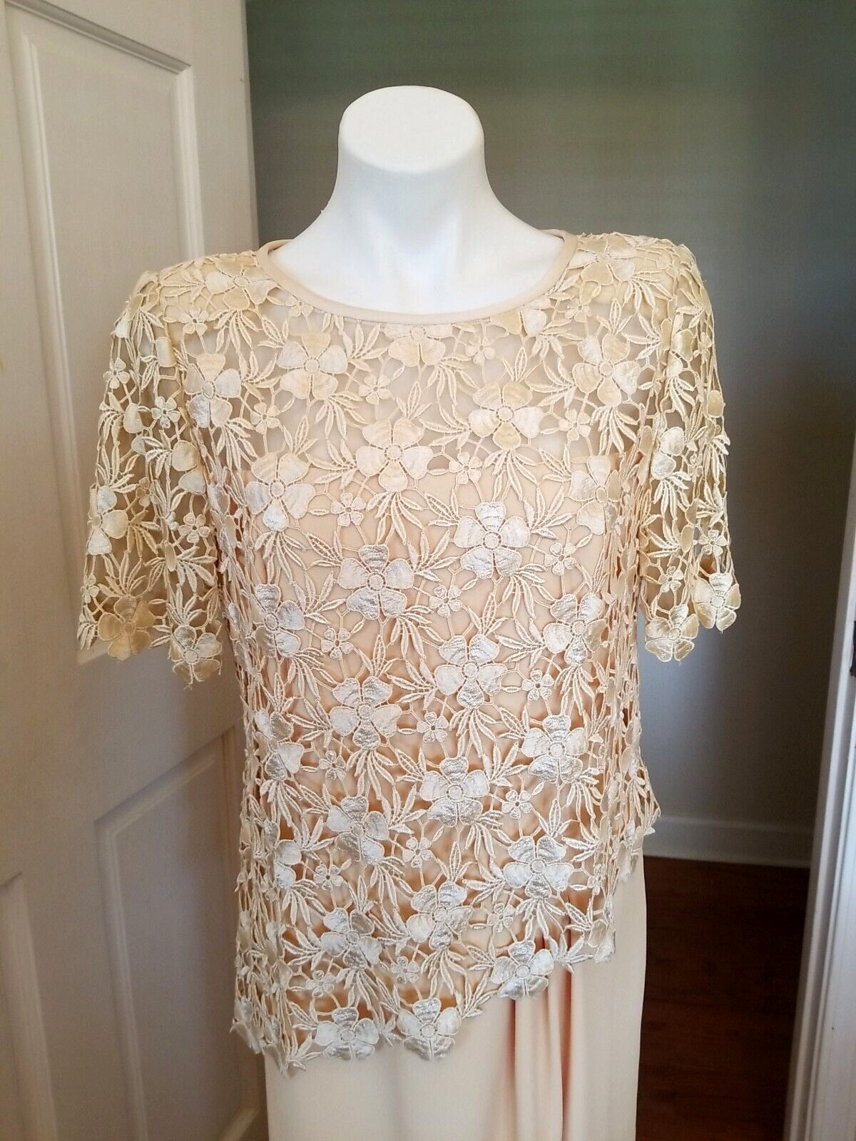 Vintage Sz. 12, 80s Wrap Gown W/Floral Lace Event Wedding Romantic, Soft Yellow